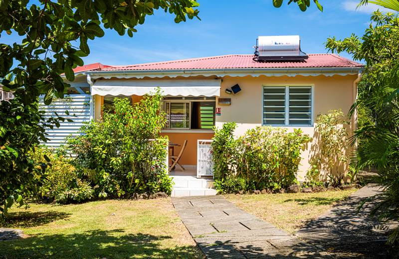 HIBISCUS, votre petit cocon pour 2 personnes à Deshaies GUADELOUPE