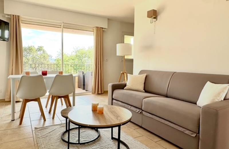 Domaine Lou Bel Azur- Le salon