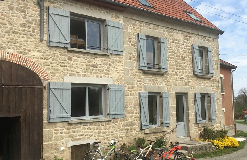 Le gîte aménagé dans une maison creusoise traditionnelle.