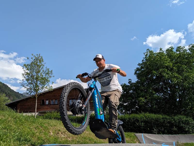 Pump track
