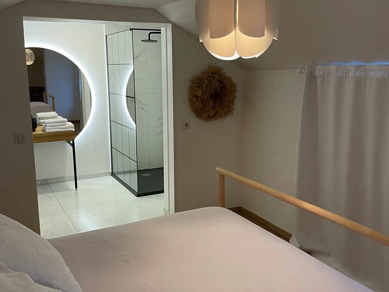 Chambre cosy avec douche et wc