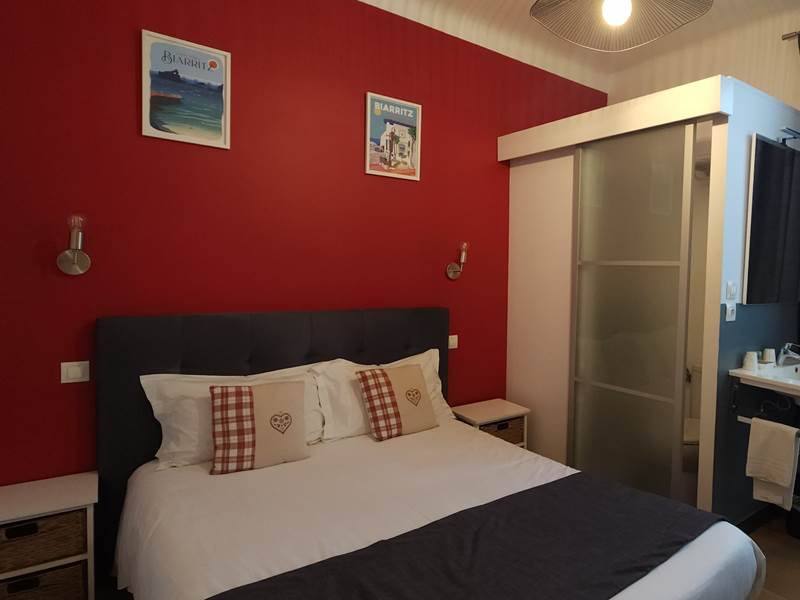 Chambre double standard au cœur de Biarritz