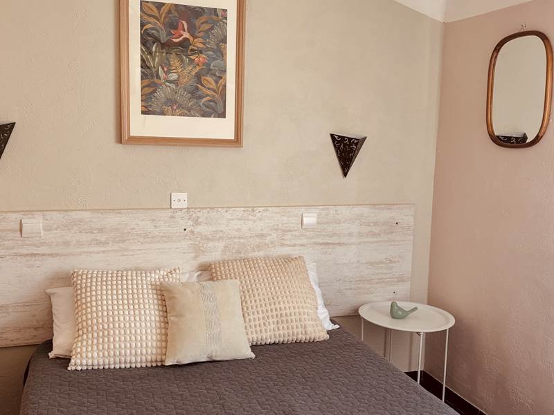 chambre-standard-hotel-le-nid
