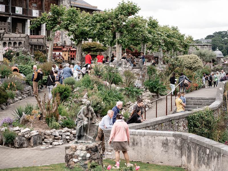 Chateau-Lourdes-visite-Pyrénées-musée-jardin