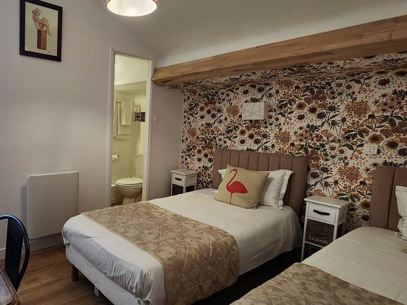 Chambre lits jumeaux au cœur de Biarritz
