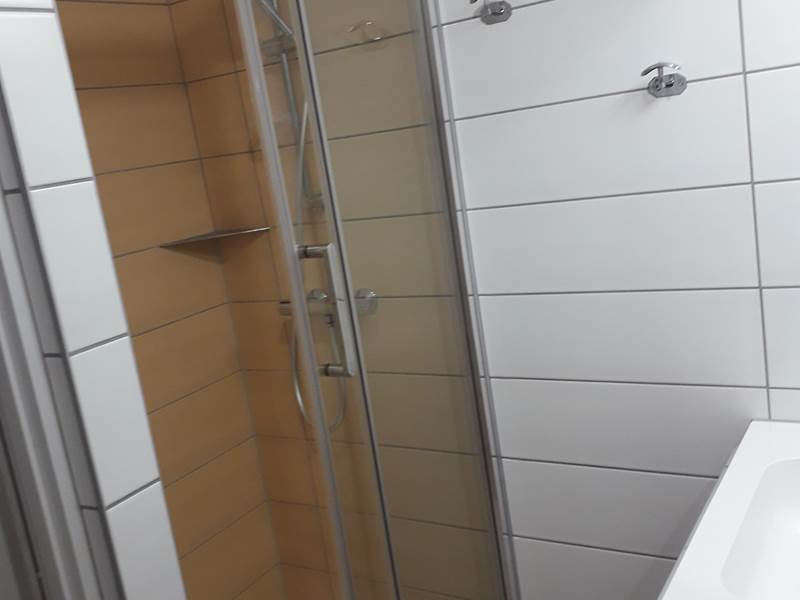 Cabinet de toilette de la 2ième chambre du gîte