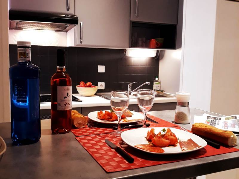 studio 2 personnes kitchenette