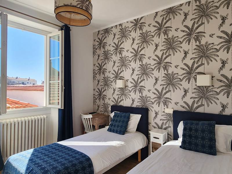 Chambre lits jumeaux au cœur de Biarritz