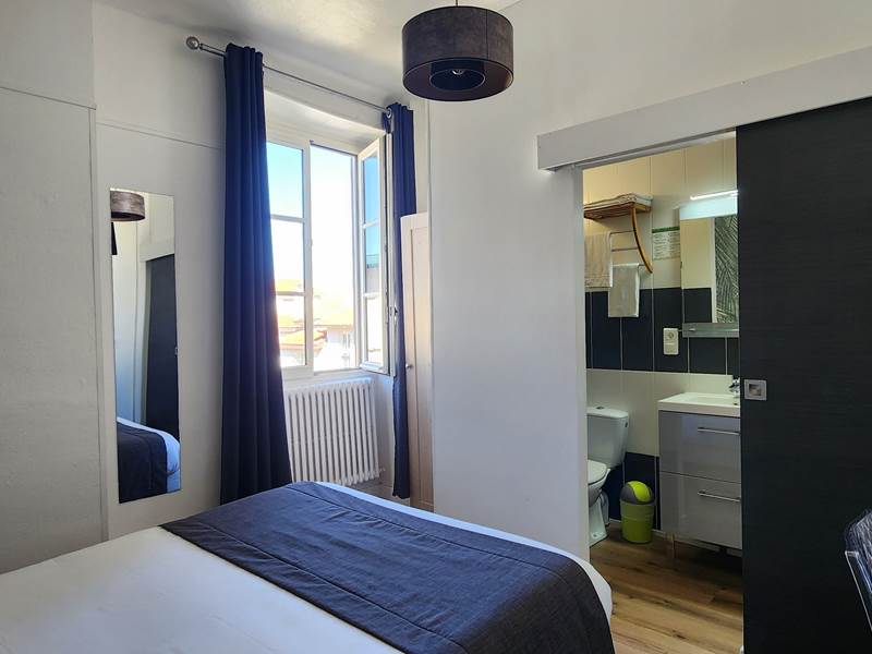 Chambre double standard au cœur de Biarritz