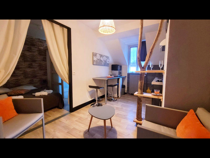 Entrée du petit Bois