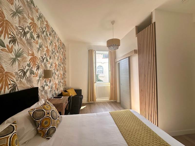 Chambre double confort au cœur de Biarritz