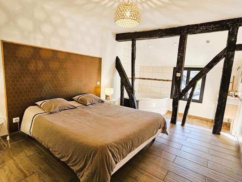 chambre avec baignoire