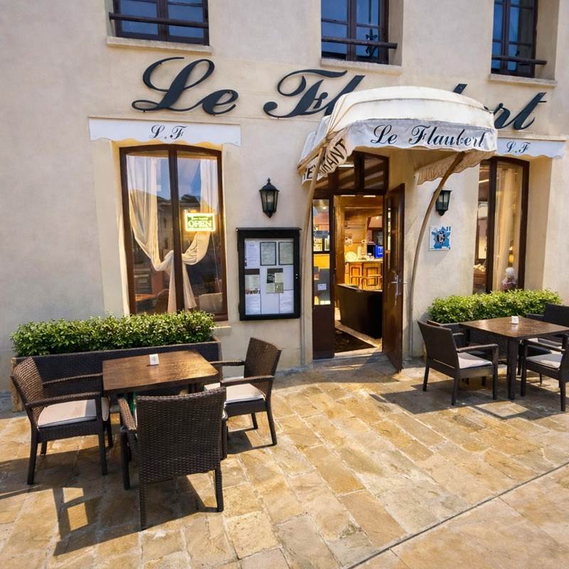 Façade hôtel restaurant