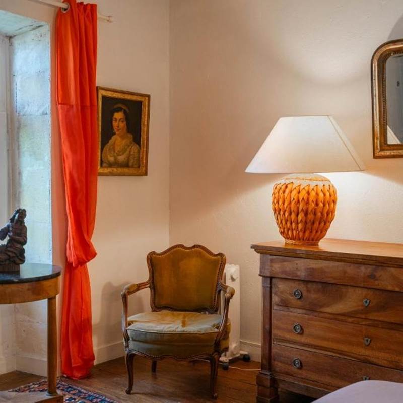 chambre-lit-queen-size-charente-maritime