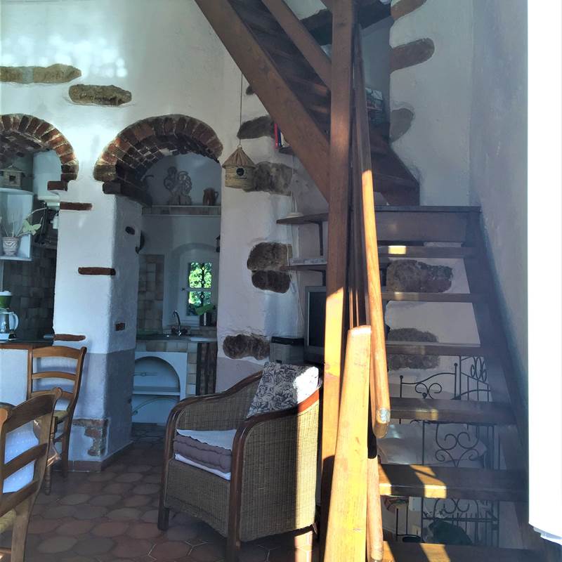 Séjour escalier