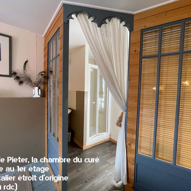 © Au Presbytère de Saigneville - Pieter, la chambre du curé