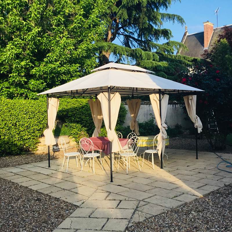 Terrasse Est avec tonnelle 