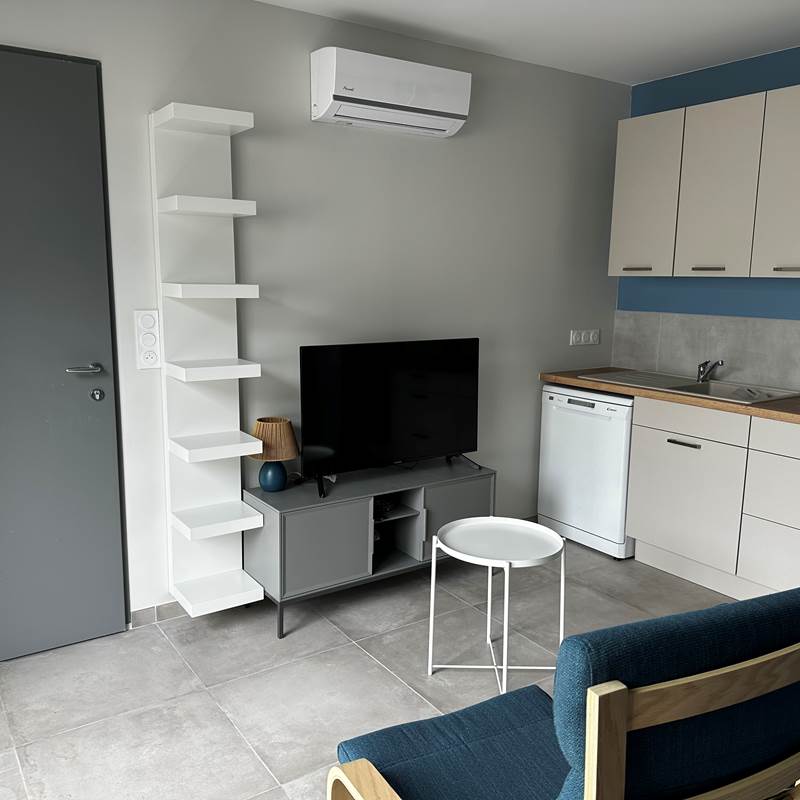 Logement 1 LE MAINE LOREVA CONSTANT vue cuisine
