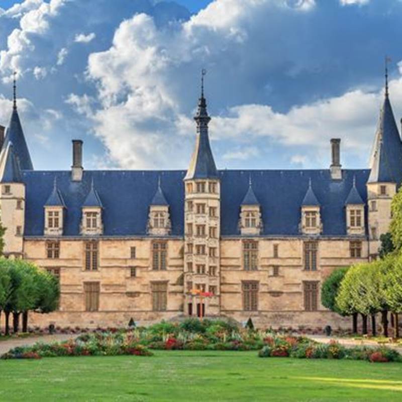 palaisducaldenevers-1024x683-photo-page