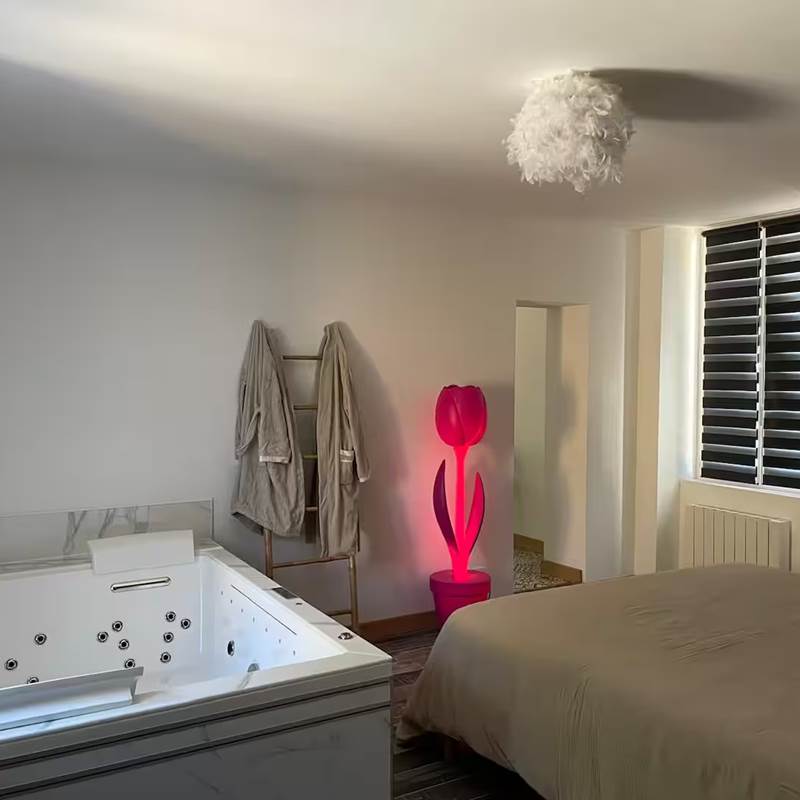 d9a3b697-4fb1-44e0-b517-a912822c5b3a