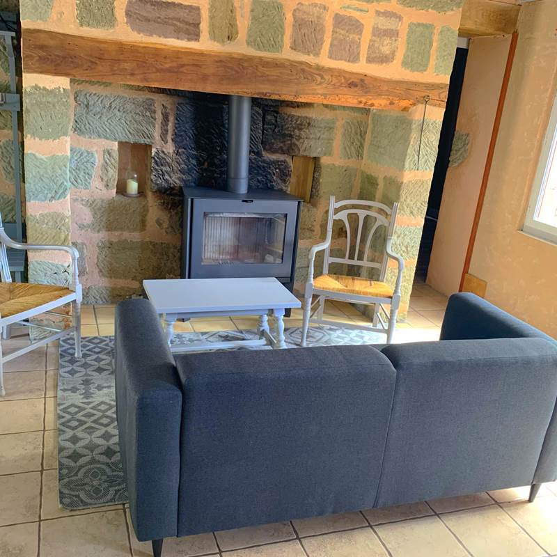 Giteslessources_objat_cotémaison_canapé