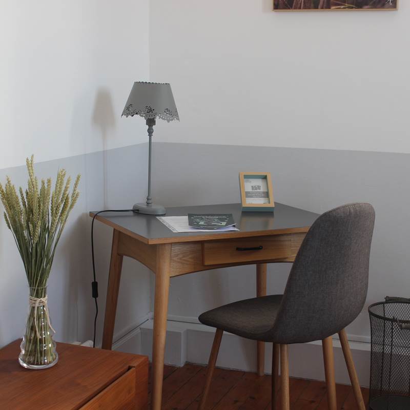 B&B La Poterne - Chambre d'hôtes Florale à Epernay