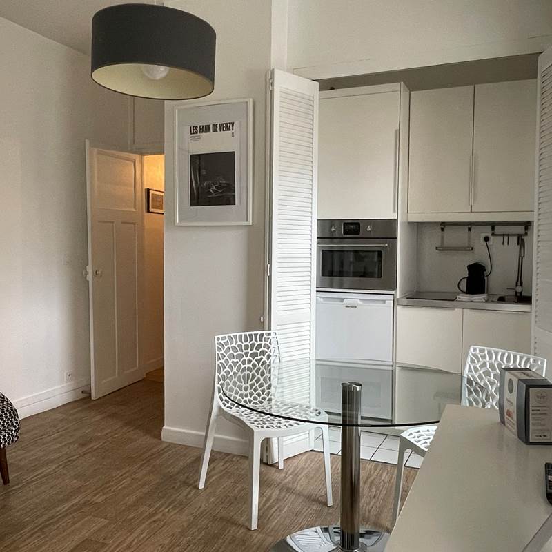 La kitchenette et l'espace repas