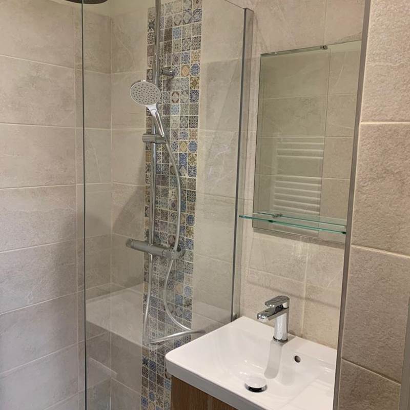 CABINE DOUCHE LAVABO