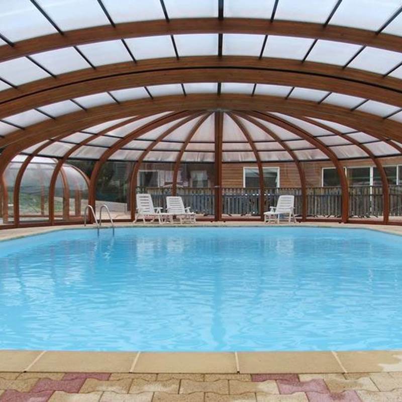 Les Chalets de la Margeride: Piscine, le grand bassin