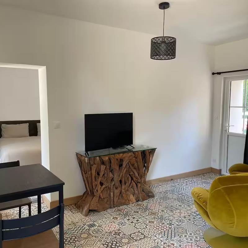 6a86b9c8-c94c-4135-a254-ddbe41a73b5e