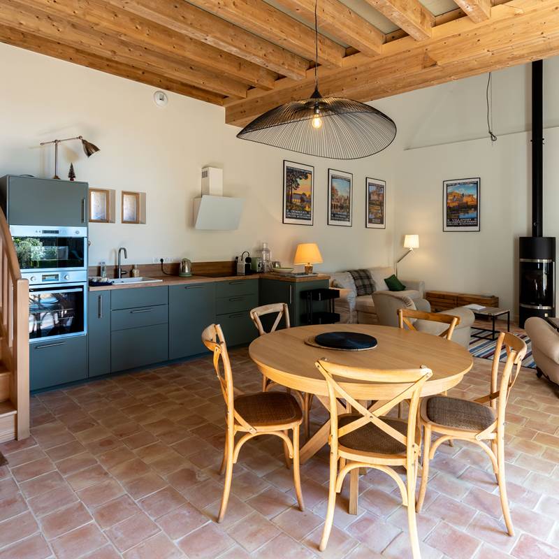 Séjour cuisine du gîte du Cygne