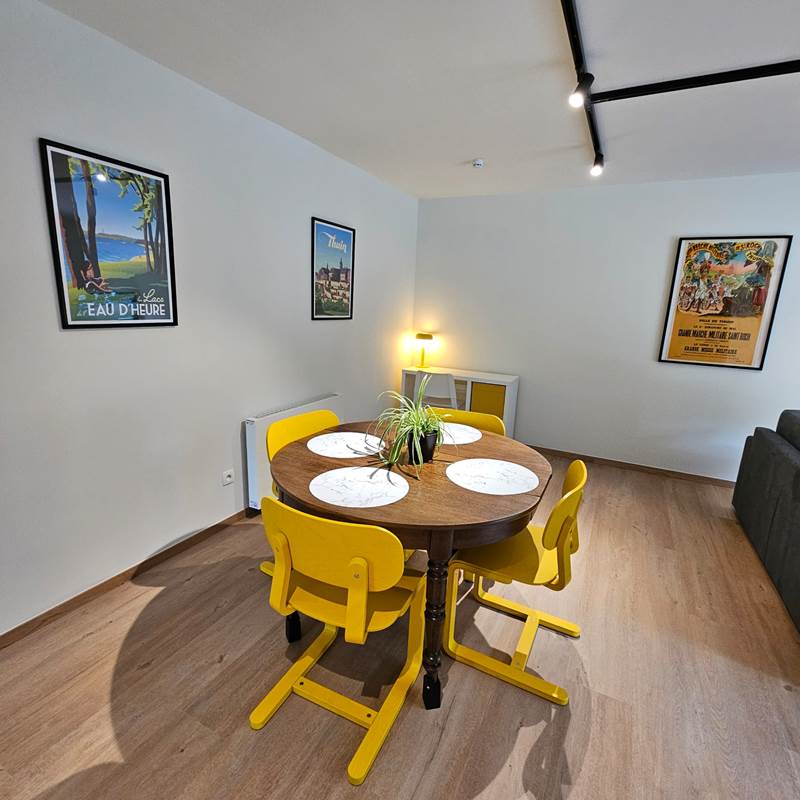 Salle à manger vue cuisine