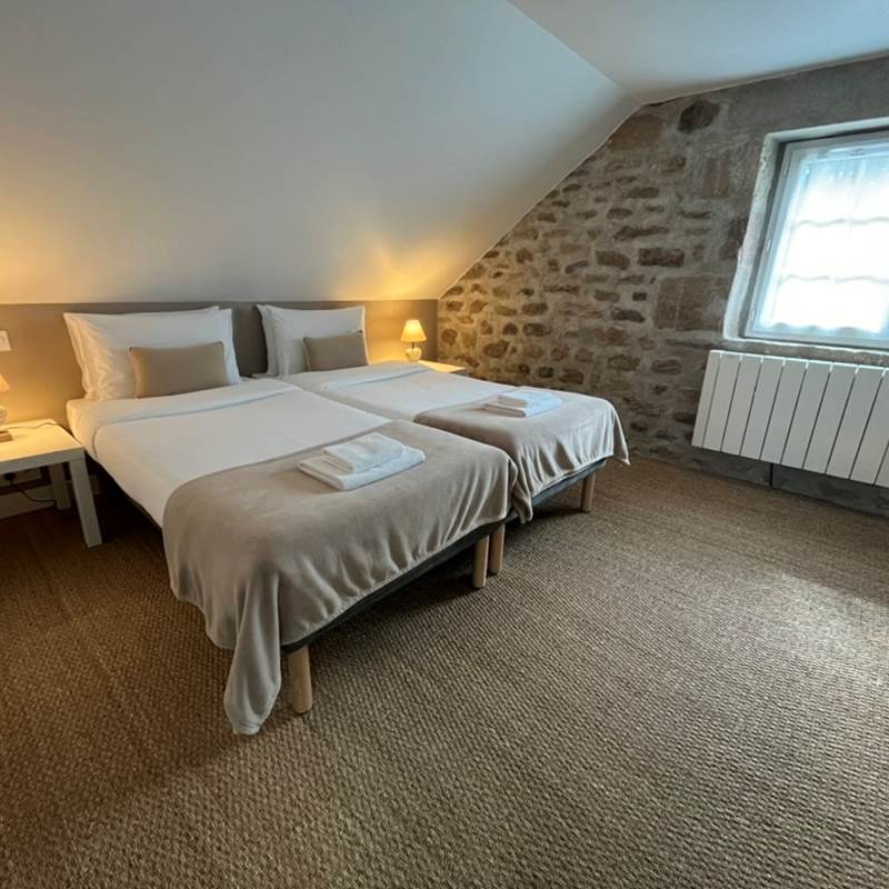 Chambre 1 avec lits jumelés - Gîtes Vassivière Le Fer A Cheval