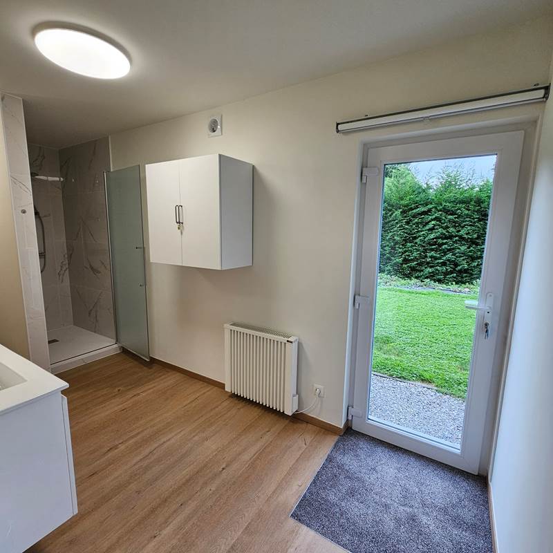 Salle-de-bain entrée salon