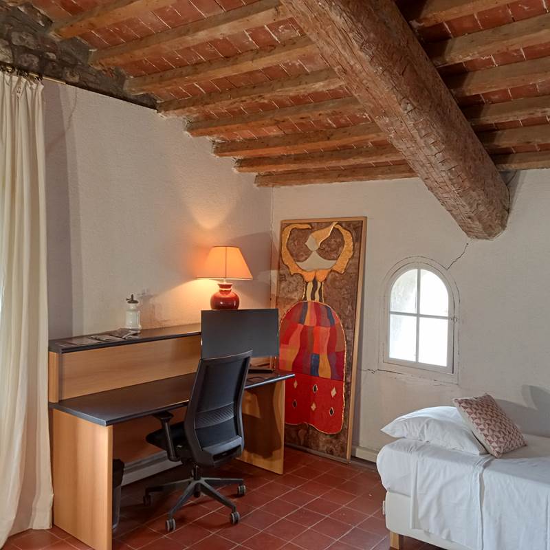 Le Mas Palegry chambres d'hôtes à Perpignan - Chambre n°5 suite impériale coin salon et bureau pour les pros. A 900mètres de Tecnosud et Agrosud