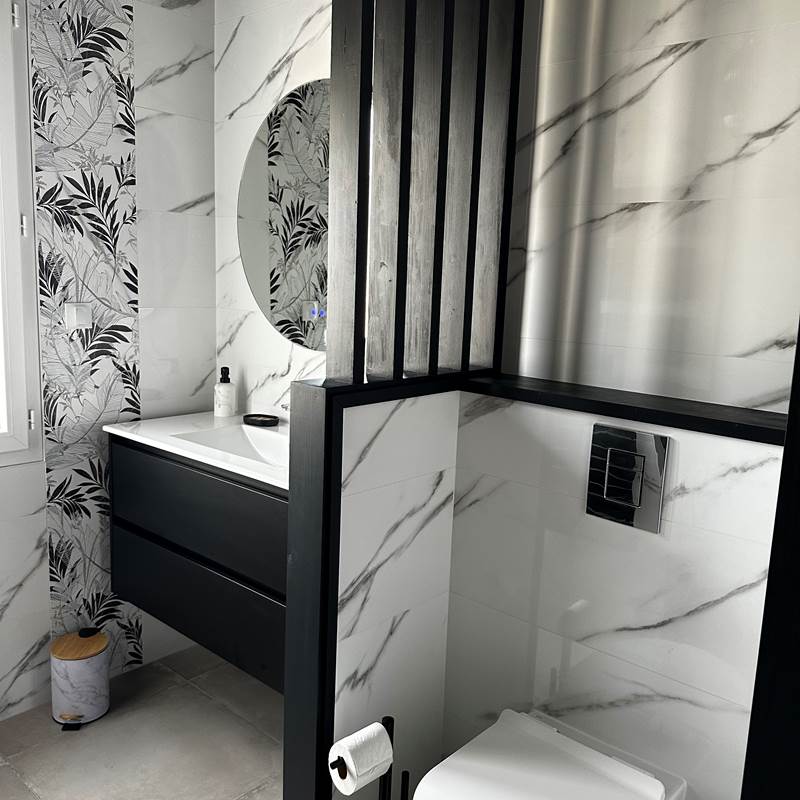 Logement 3 Evasion LE MAINE LOREVA CONSTANT vue salle de bain