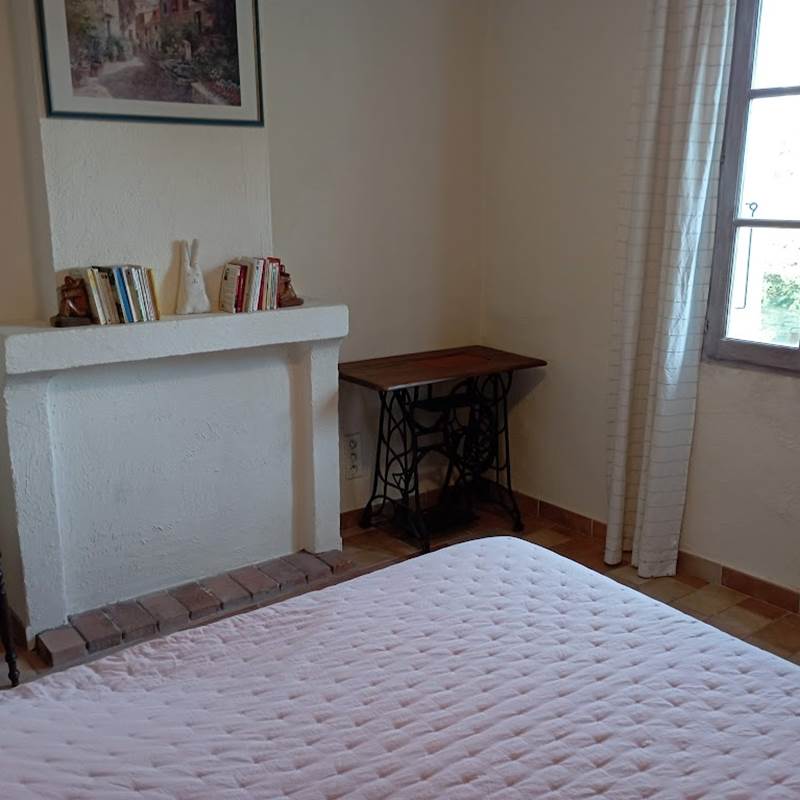Chambre appartement de vacances proche Luberon