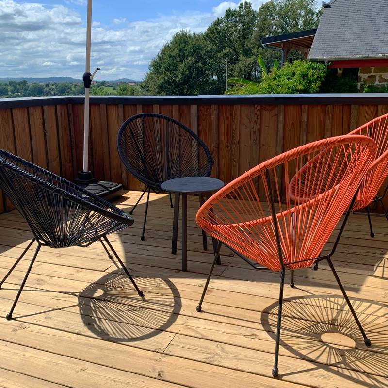 Giteslessources_objat_cotémaison_terrasse