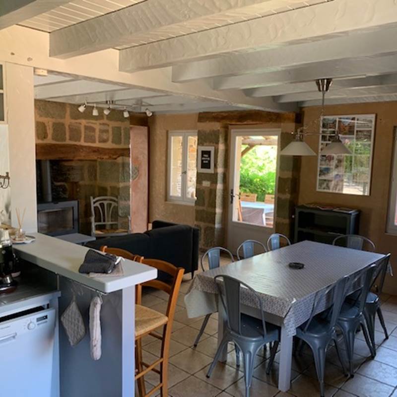 Giteslessources_objat_cotémaison_salleàmanger