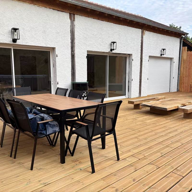 15b42e00-f7d0-4b4b-830b-eca40c5b621a