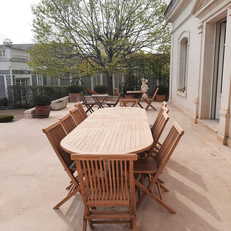 Salon de jardin sur terrasse plein Sud