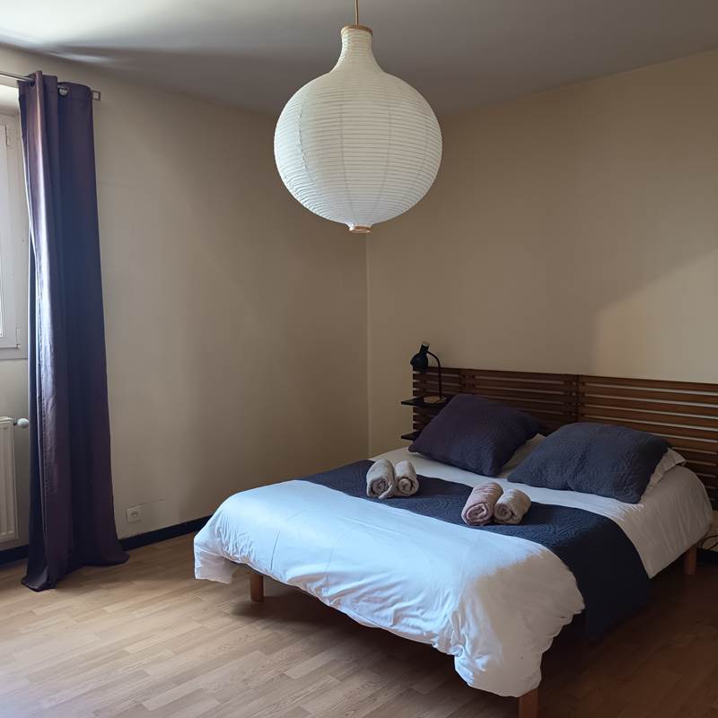 chambre 1 lit double vue 2