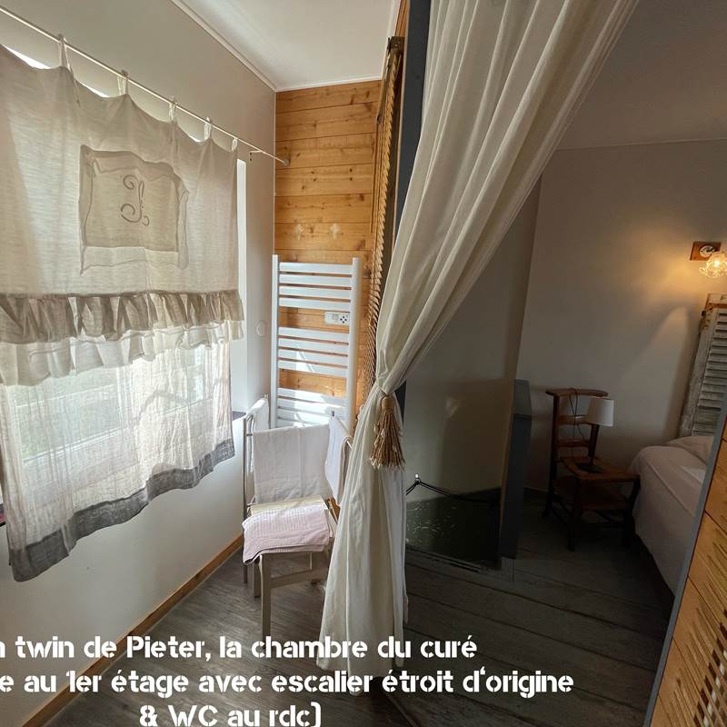 © Au Presbytère de Saigneville - Pieter, la chambre du curé