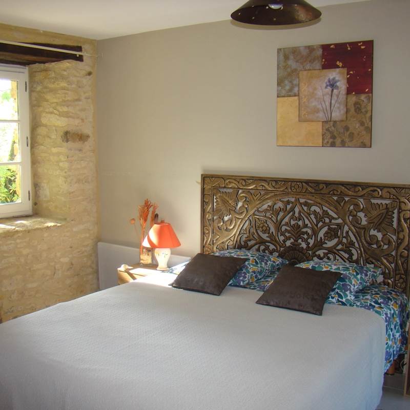 Chambre ocre