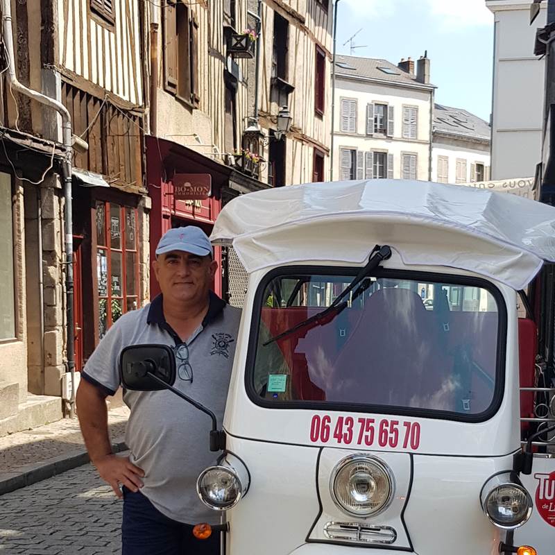 Tuk tuk de Limoges, Lionel à votre service pour une balade atypique de la ville-galerie