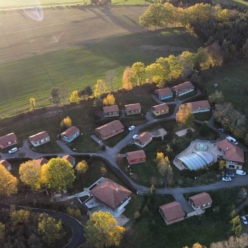 Les Chalets de la MARGERIDE Photo Nov 2022   Le village sous le belle lumière de Novembre