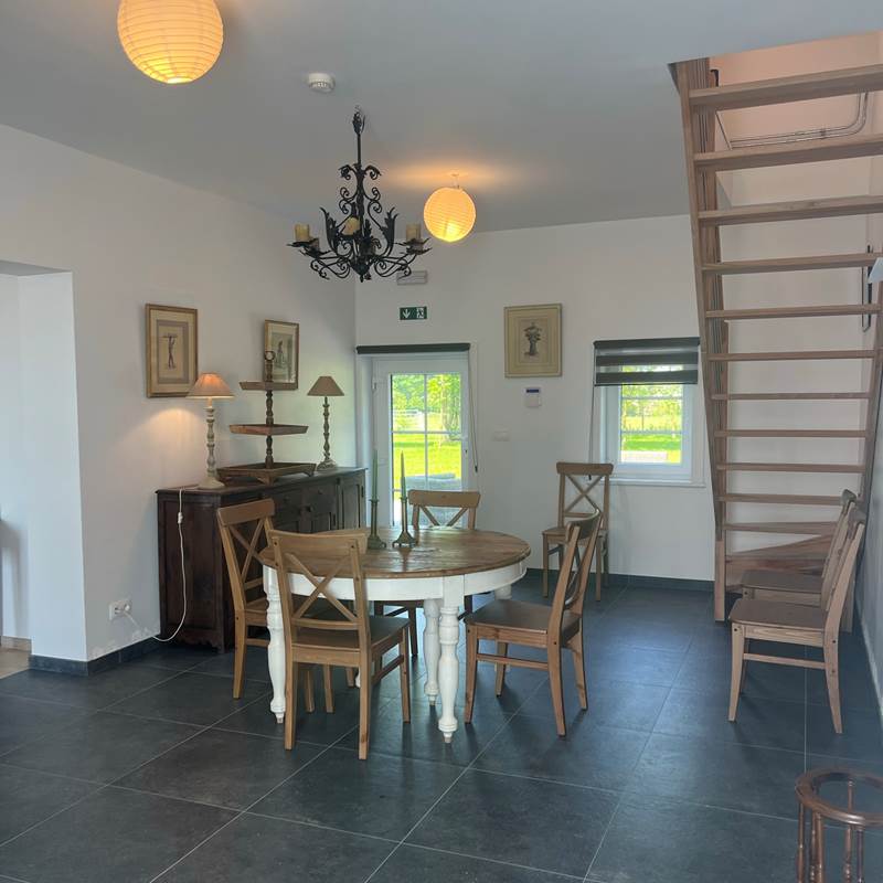 Salle à manger - table avec rallonge (jusqu'à 12 personnes)