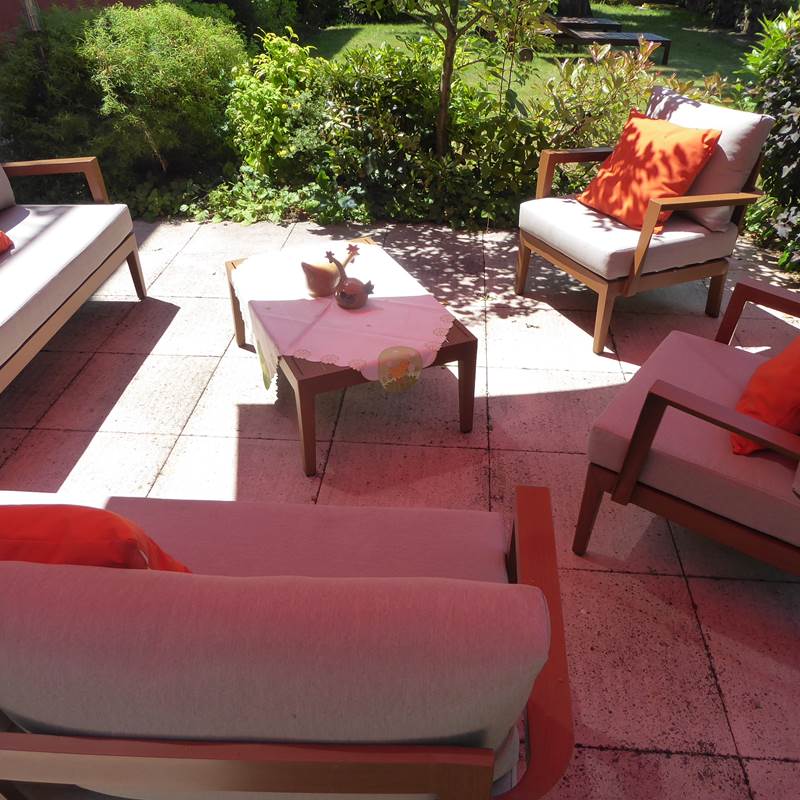 Terrasse du gîte le Châtaignier à Freland