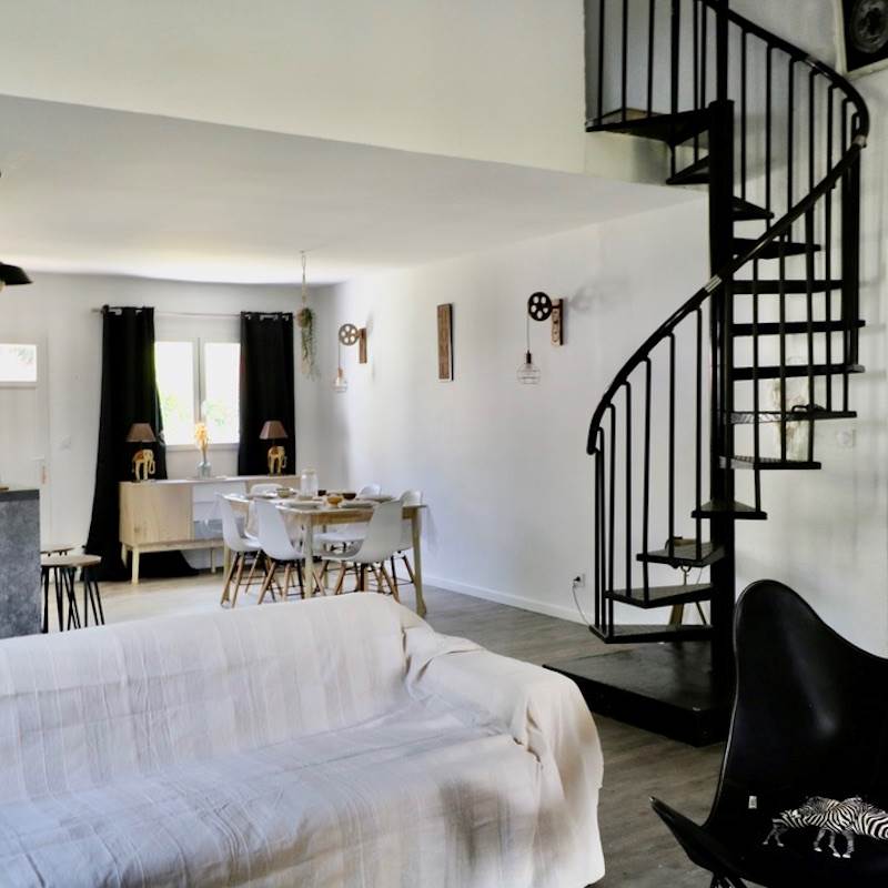 Gites Terra di a Bravona - Appartement Henri Salon 4