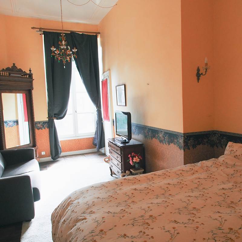 Chambre jaune 1